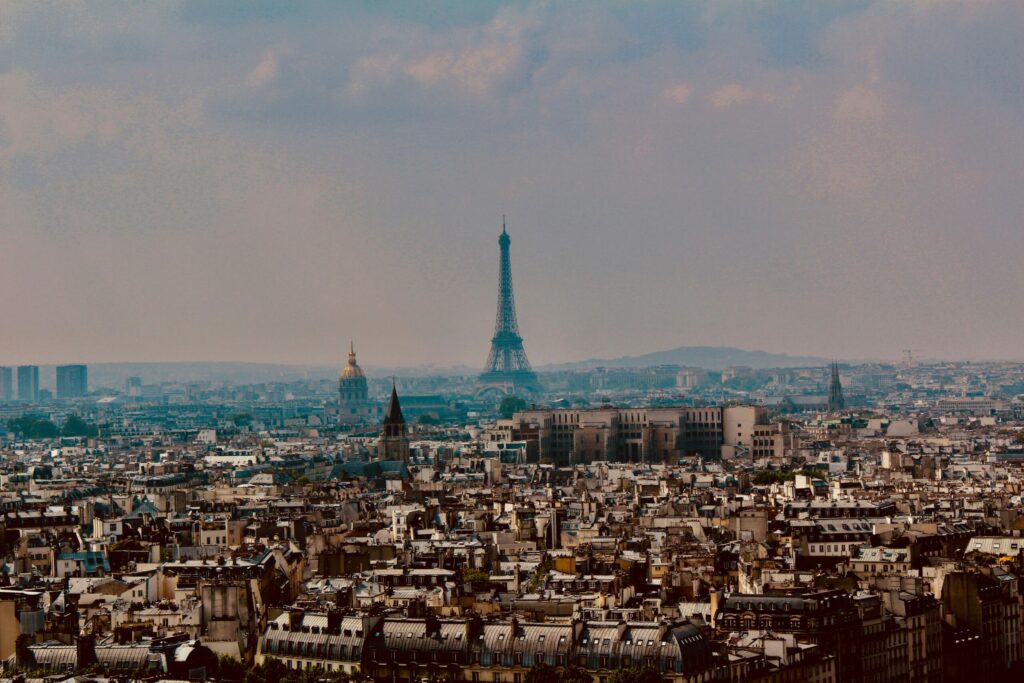 Ville de paris avec vu sur la tour Eiffel